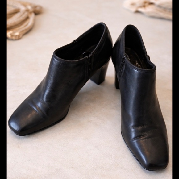 Liz Claiborne Shoes - Liz Claiborne Black Leather Square-Toe Ankle Booties with Zipper